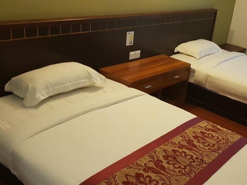 Capital O 89938 Herald Hotel Malacca Exteriör bild